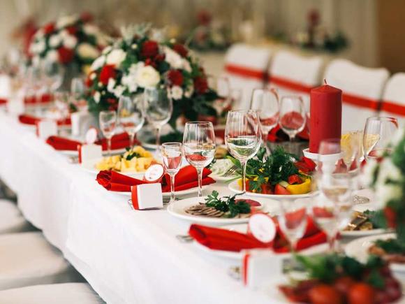 Торжественный свадебный банкет на 15-20 персон в Москве