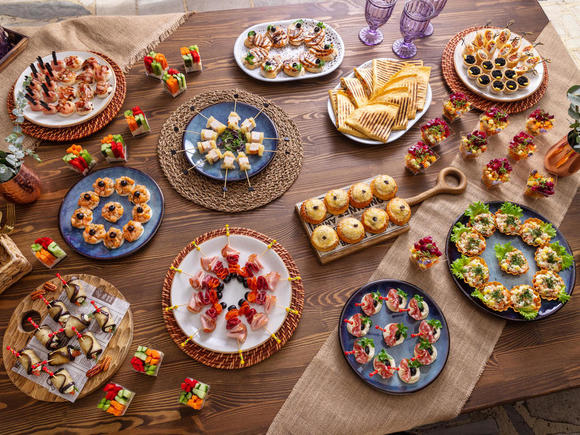 Новогодний фуршет на 10 персон в Москве