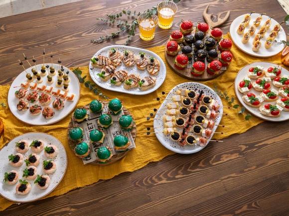 День рождения на 17 персон с горячими закусками в Москве