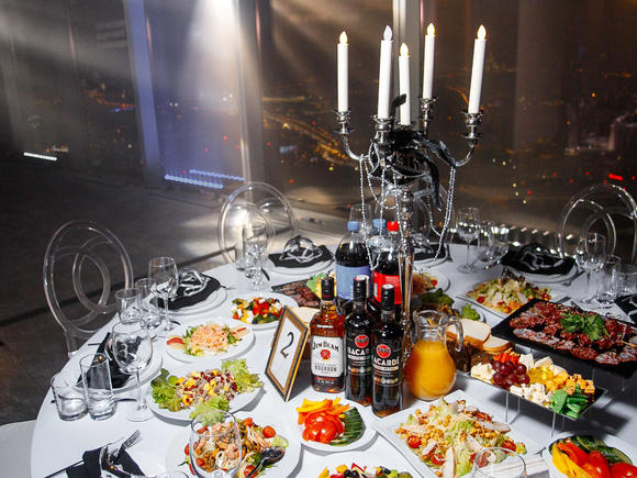 Корпоратив на 50 персон с посудой в Москве