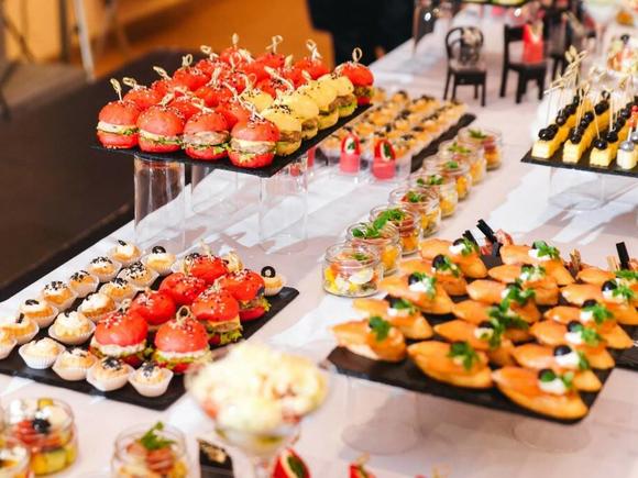 Легкий фуршет на 30 персон в Москве