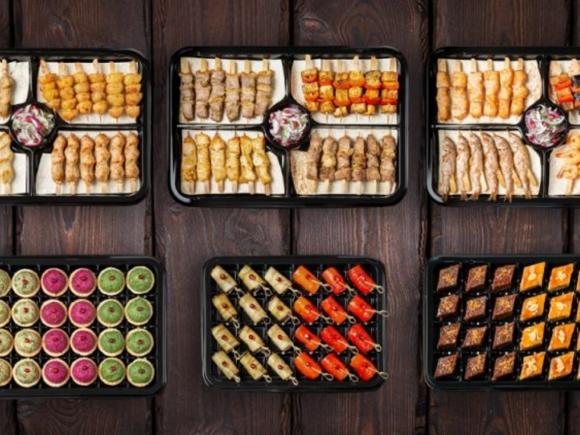 Праздничный фуршетный сет с горячими закусками на 15 персон в Москве