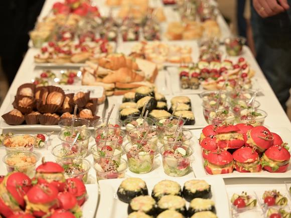 Фуршет на 100 персон в Москве