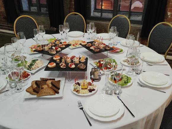 День рождения на 9 персон в Москве