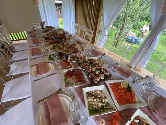 Пышный банкет на 25 персон в Москве