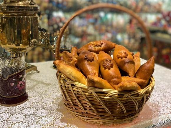 Кофе-брейк на 50 персон с пирожками и десертами в Москве