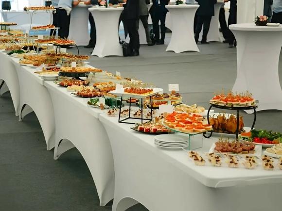 Фуршет лёгких закусок на 100 персон в Москве