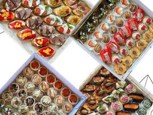 Сет "Праздничный" с горячими закусками на 10-12 персон в Москве