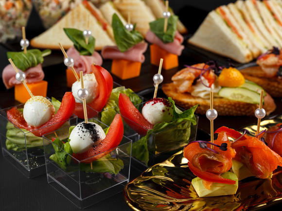 Фуршетный бокс на на 20 персон праздничный в Москве