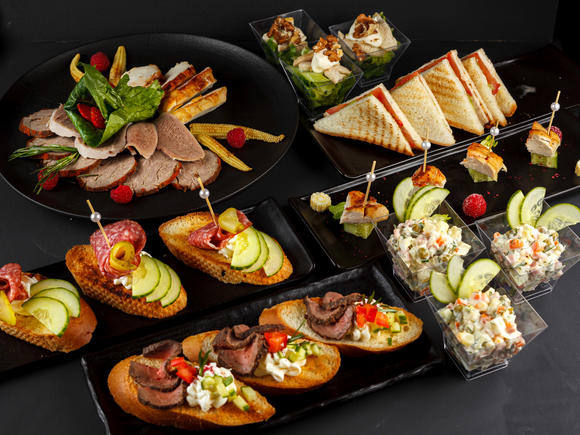 Фуршетный бокс на 40 персон на день рождения в Москве