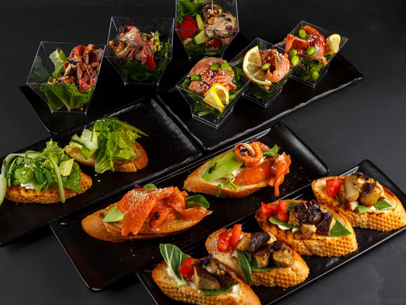 Фуршет с горячими закусками на 30 персон в Москве