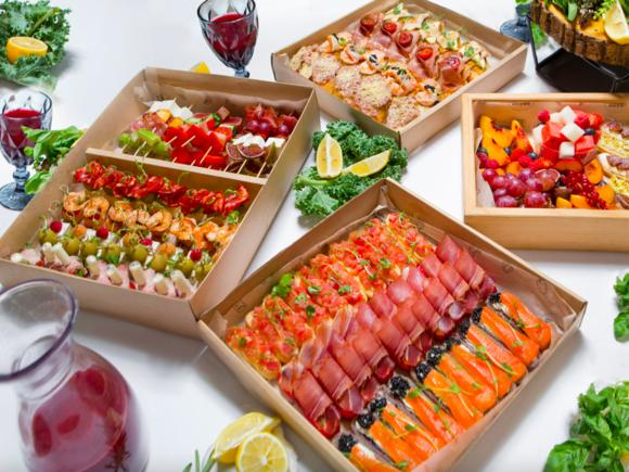 Аппетитный фуршетный сет на 21-25 персон в Москве