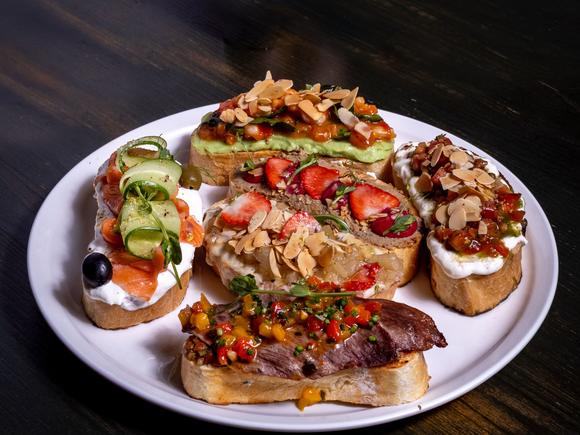 АССОРТИ БРУСКЕТТ на 10 персон в Москве