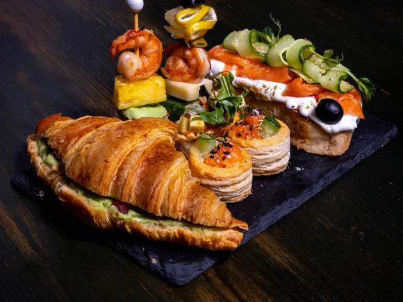 МОРСКОЙ ФУРШЕТ на 10 персон в Москве