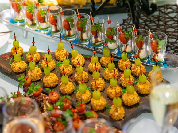 Фуршет на 300 персон в Москве