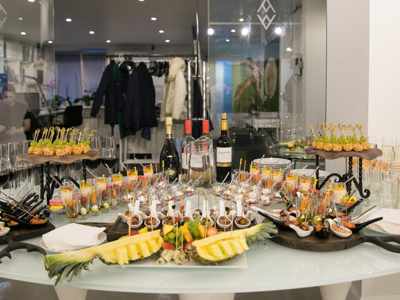 Корпоратив фуршет на 120 персон в Москве