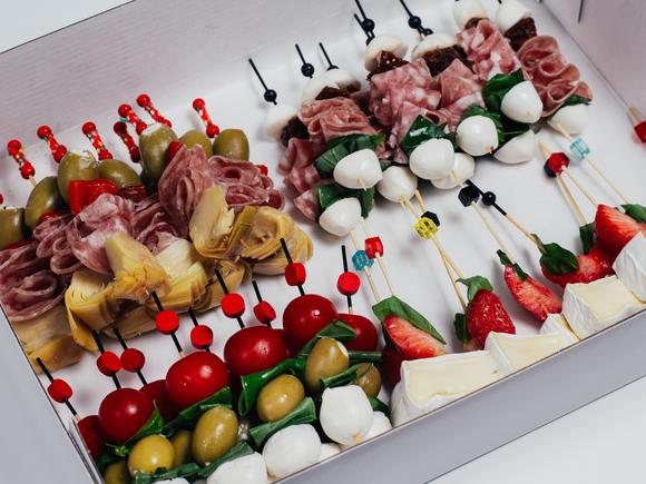 Ассорти канапе на 10 персон в Москве