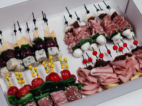 Канапе-сет на 10 персон в Москве