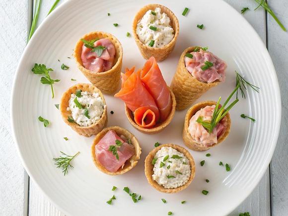 Канапе и салатики на 22-25 персон в Москве