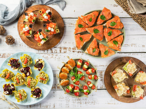 Заказать Доставка блюд и напитков на 15 персон в Москве