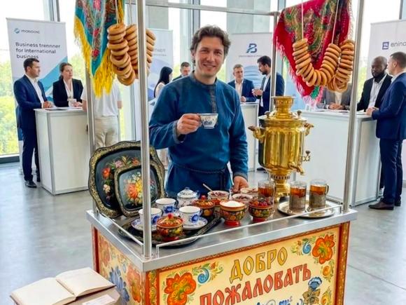 Русская анимационная станция: традиционное чаепитие на 6 часов 100 персон: кофе по восточному + марокканское чаепитие в Москве