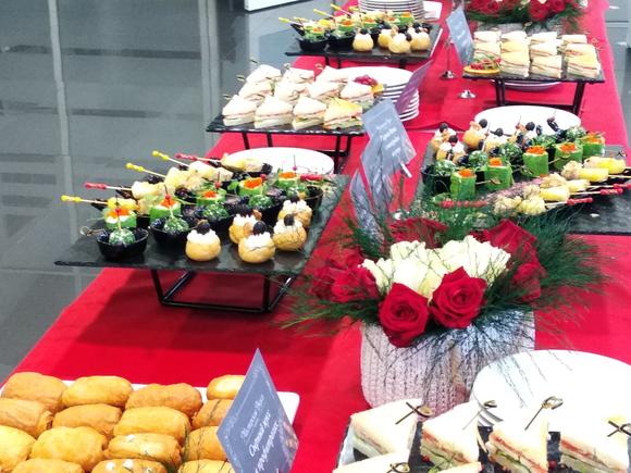Заказать Фуршет с горячими закусками 10 персон в Москве