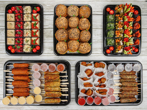 Заказать Доставка блюд и напитков на 10 персон в Москве