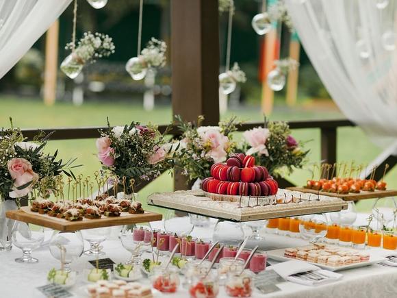 Свадебный фуршет "Стандарт" с горячими закусками на 23-27 персон в Москве