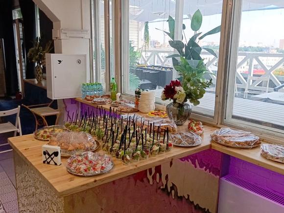 Сытный фуршетный сет Короля на 15-20 персон в Москве