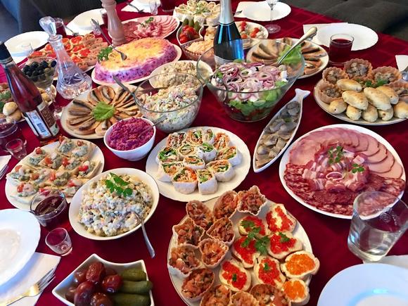 Банкетное меню с включенными вегетарианскими закусками на 30 персон в Москве