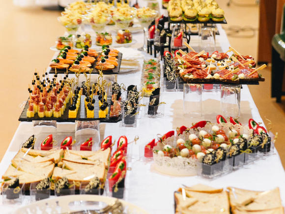 Необычное сочетание вкусов, закуски на 15 персон в Москве