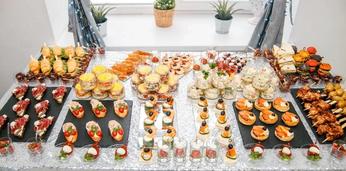 Сытный фуршет на 12 персон