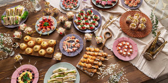 Простой и сытный фуршет на 30-35 персон: идеально на 23 февраля и 8 марта