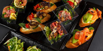 Фуршетный бокс на 18 персон нс горячими закусками