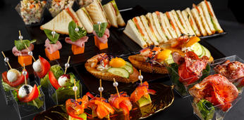 Легкий фуршетный бокс для 20-25 персон под вино