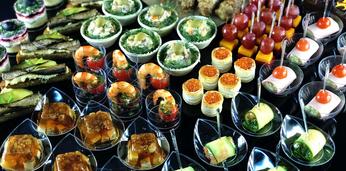 Сет из закусок и канапе на 20 персон