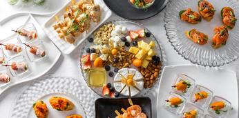 Доставка блюд и напитков на 12 персон