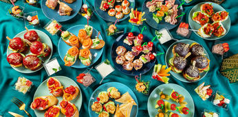 Легкий фуршет c горячими закусками Большая вечеринка на 20-25 персон