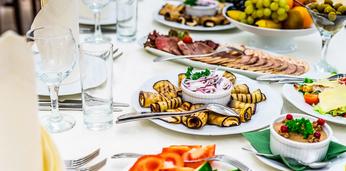 Сытный праздничный банкетный сет на 8 персон