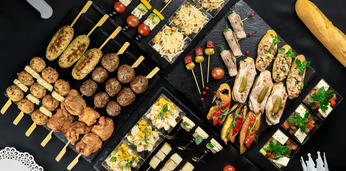 Легкое фуршетное меню c горячими закусками на 46-50 персон