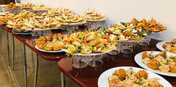 Праздничный фуршетный сет на 4 персоны премиум