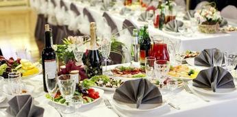 Банкет с обслуживанием на 23 персоны