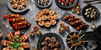 Праздничный сытный ужин для семьи 10-15 персон с бесплатной доставкой