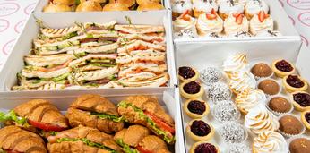 Кофе-брейк на 100 персон с обслуживанием и бесплатной доставкой