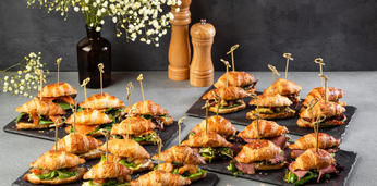 Сет круассанов и сендвичей на 8 персон