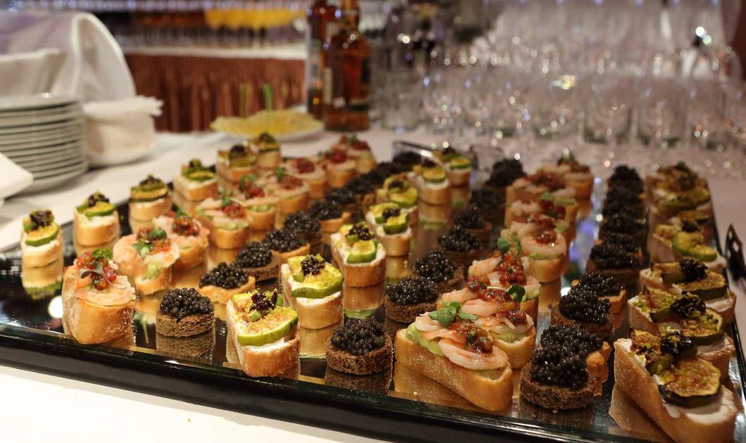 Свадебный фуршет на 35 человек VIVID food