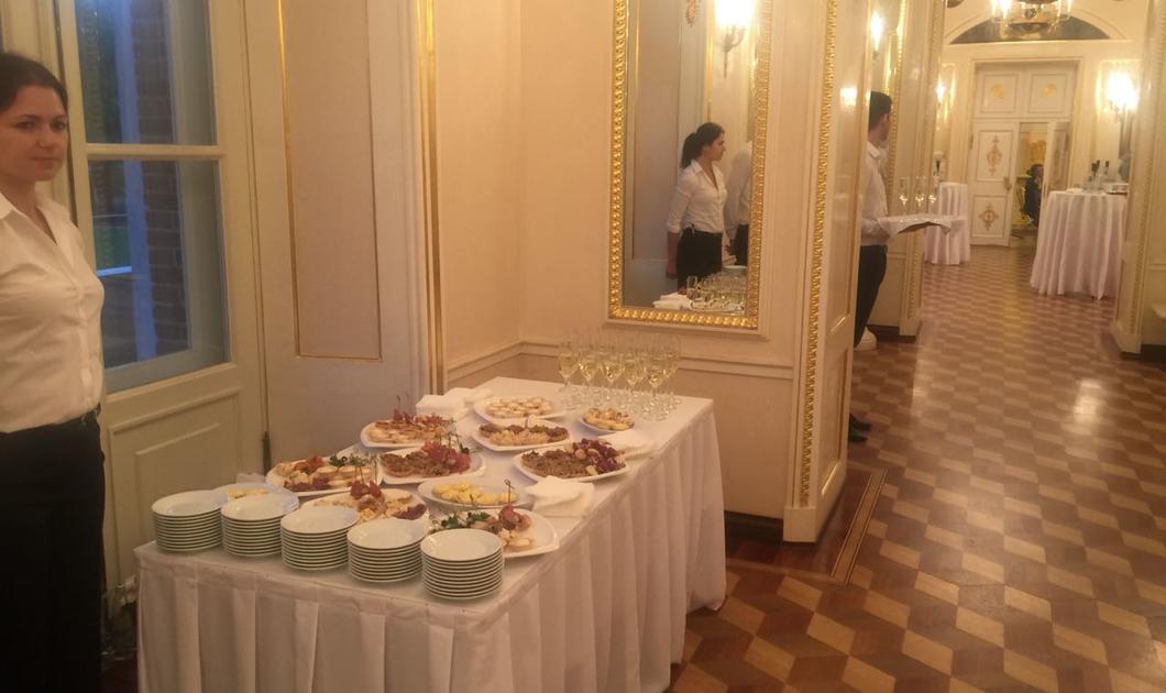 фуршет на 400 человек в Царицыно Первая кейтеринговая компания