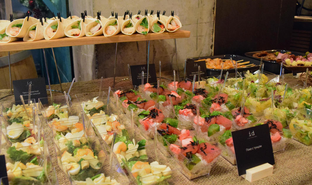 Фуршет в лофте на 25 гостей Idcatering Фуршет в лофте на 25 гостей Idcatering