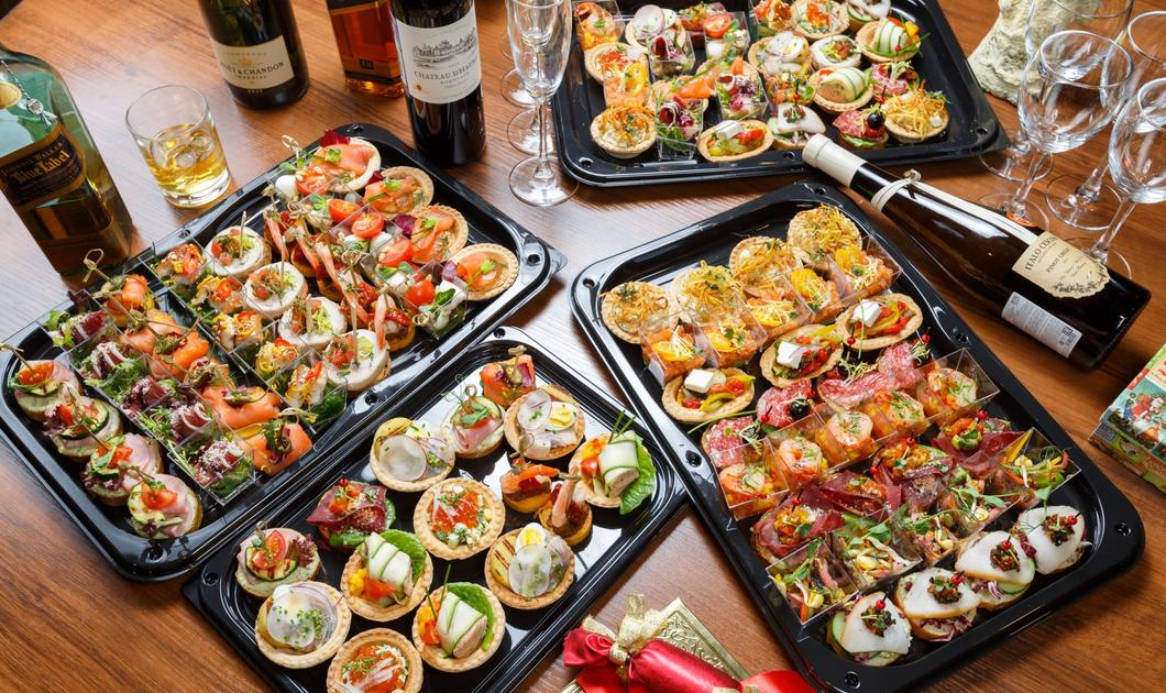 Планируете праздник в офисе или домашнюю вечеринку? PARTY-боксы от VIVIDcatering станут отличной альтернативой пицце и… VIVIDcatering