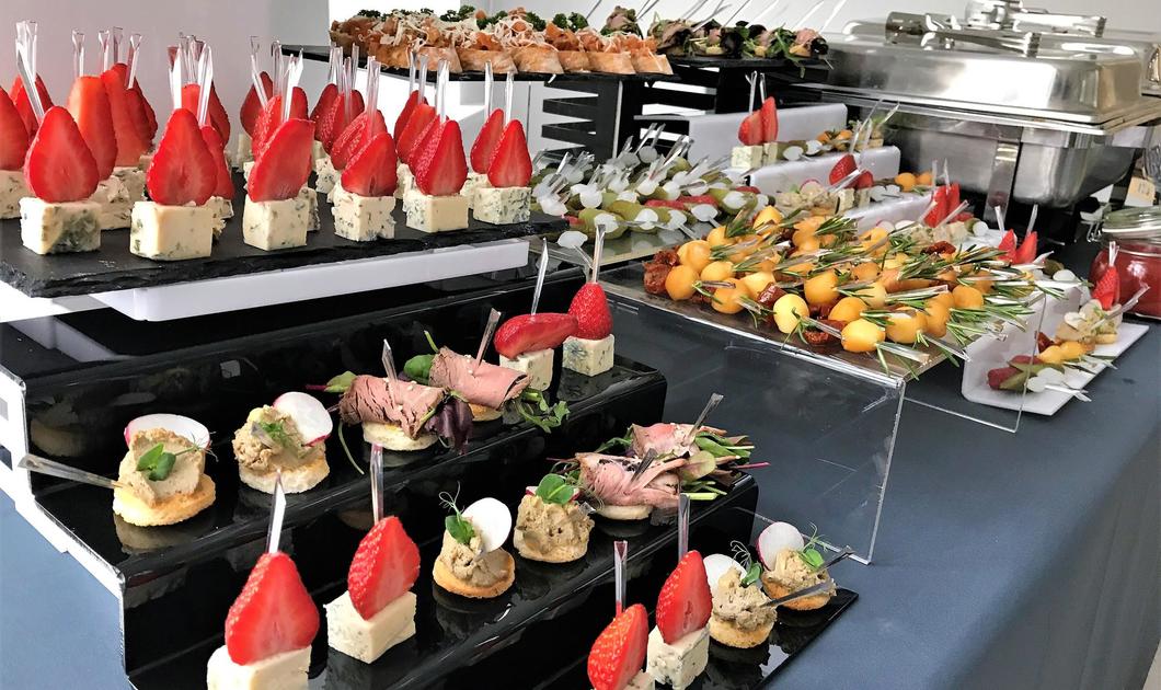 Фуршет на 100 персон MIX catering Фуршет на 100 персон MIX catering